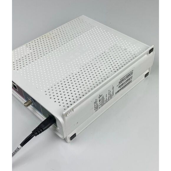 Arris Surfboard SBG6900AC Docsis 3.0 Cable Modem/ Wi-Fi AC1900 Router BX1419 - Picture 2 of 6
